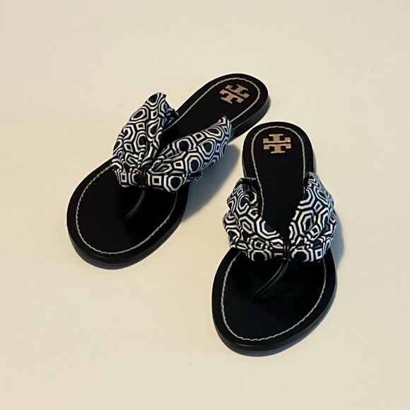 TORY BURCH | 9.5 | Great Shape! - Picture 3 of 14